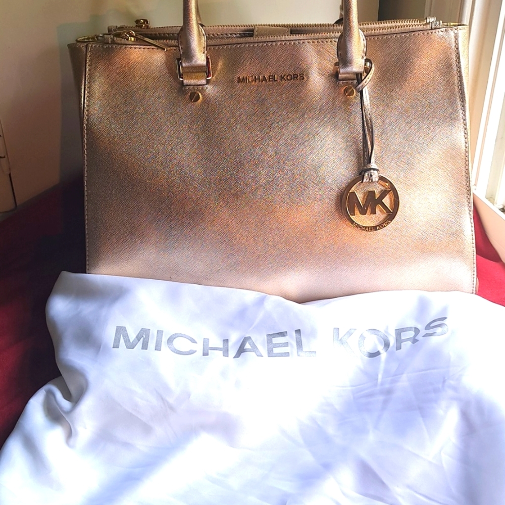 SOLD NEW Michael Kors Sutton Pale Gold Leather Satchel/CBwithTags - Picture 3 of 14